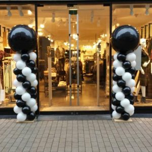 Ballonpilaar zwart wit